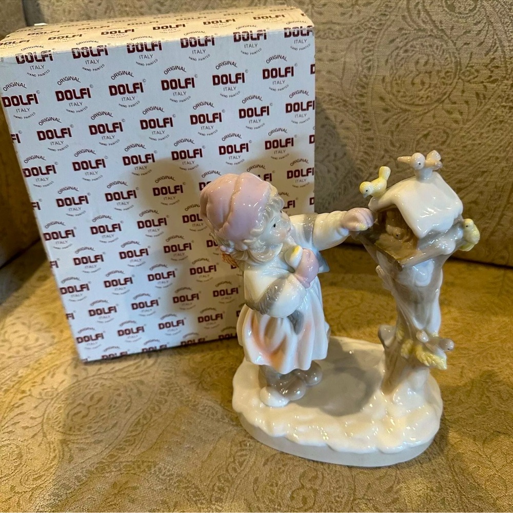 Lisi Martin Porcelain Figurine By Dolfi Of Italy Girl Feeding Birds